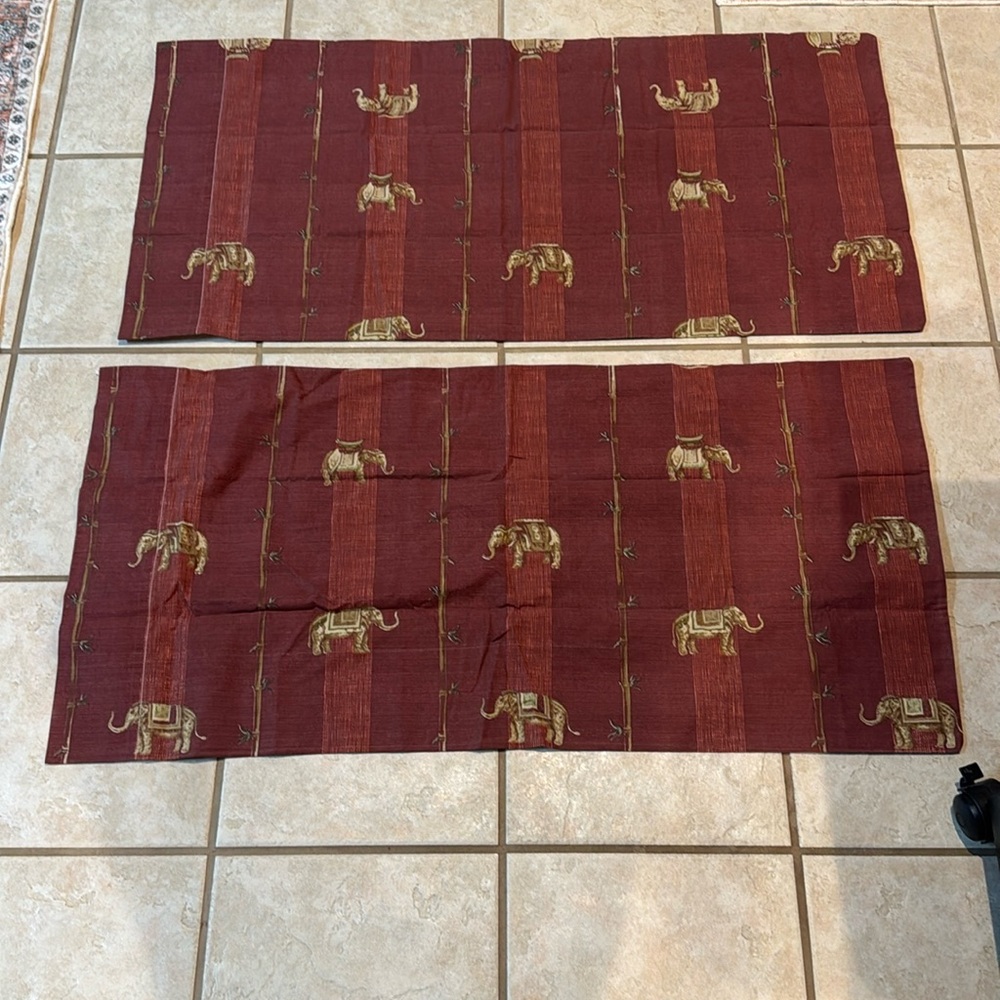 Westpoint Stevens Pair of King Size Pillow Cases Burgundy Elephant Made in USA